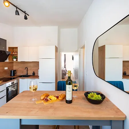 아파트 Lucija Mari