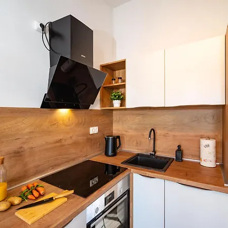 Apartment Lucija Mari Tribunj (Sibenik-Knin)