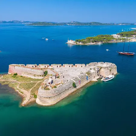 아파트 Lucija Mari