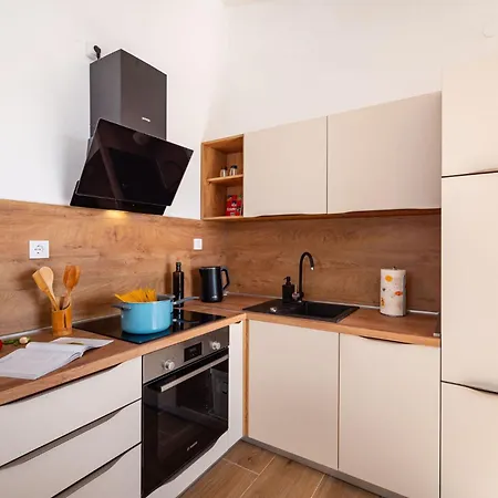 Lucija Mari 아파트