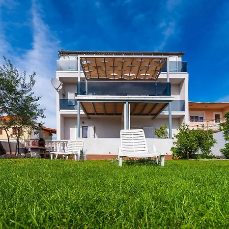 Lucija Mari Appartement *