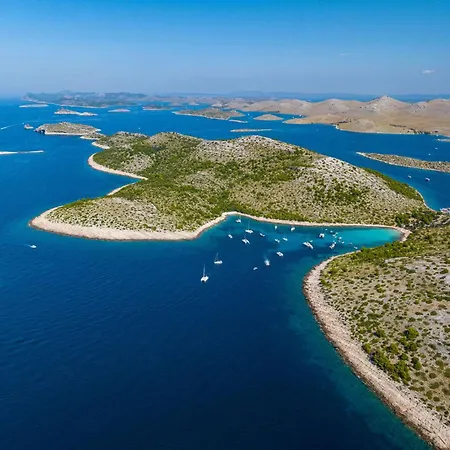 Lucija Mari * Tribunj (Sibenik-Knin)