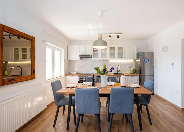 Appartement Lucija Mari *