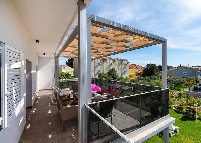 דירה Lucija Mari *