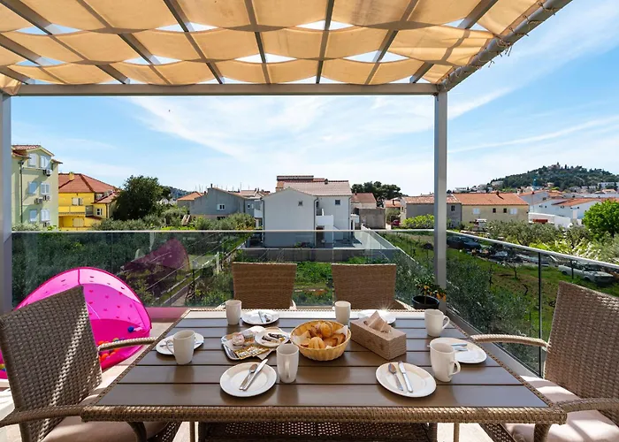 Lucija Mari Appartement *