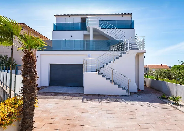 Lucija Mari * Tribalj